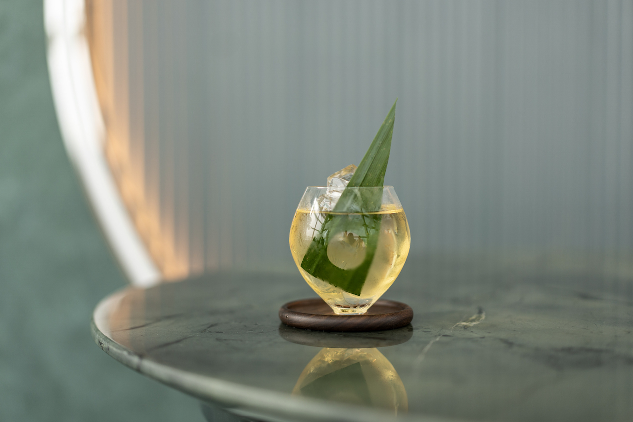  A first-of-its kind airport bar concept, Intervals brings an exceptional cocktail experience to global travellers passing through HKIA.